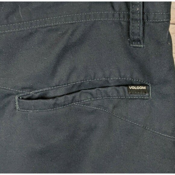 Volcom True to This Shorts Men's Size 40 Navy Flat Front Chino - Picture 4 of 7